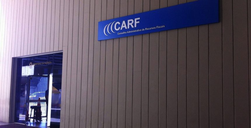 _0107_Prazo para cobrar por atraso na devolução de contêiner é de 5 anos diz STJ